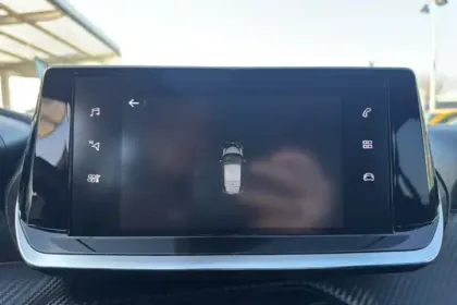 Photo 103 Peugeot 208  PureTech 100 S&S BVM6