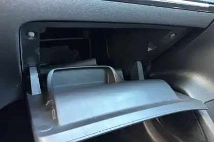 Photo 56 Peugeot 208  PureTech 100 S&S BVM6