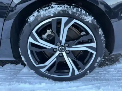 Photo 9 Volvo V60  T6 AWD Hybride Rechargeable 253 ch + 145 ch Geartronic 8