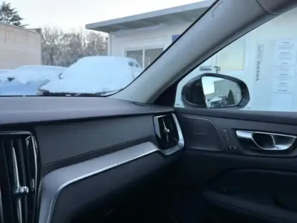 Photo 41 Volvo V60  T6 AWD Hybride Rechargeable 253 ch + 145 ch Geartronic 8