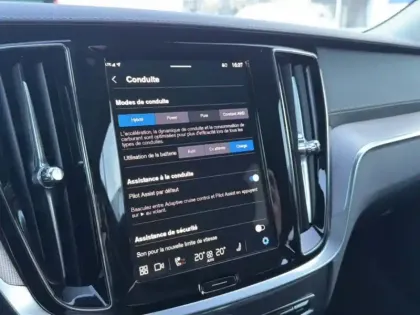 Photo 37 Volvo V60  T6 AWD Hybride Rechargeable 253 ch + 145 ch Geartronic 8