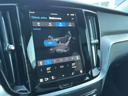 Photo 24 Volvo V60  T6 AWD Hybride Rechargeable 253 ch + 145 ch Geartronic 8