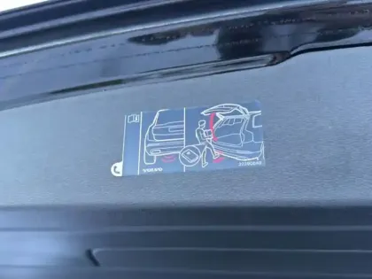 Photo 8 Volvo V60  T6 AWD Hybride Rechargeable 253 ch + 145 ch Geartronic 8