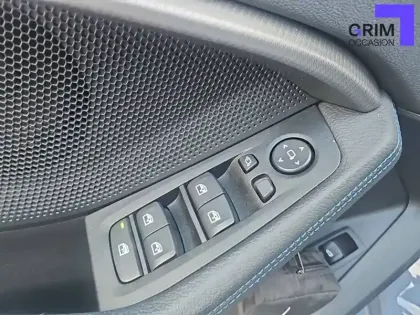 Photo 19 BMW Serie 1 120i 178 ch DKG7