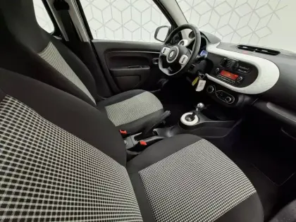 Photo 24 Renault Twingo  III E-Tech