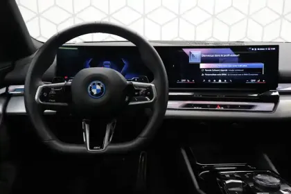 Photo 38 BMW Serie 5 530e PHEV 299 ch BVA8