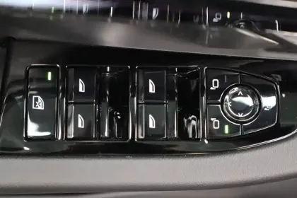 Photo 21 BMW Serie 5 530e PHEV 299 ch BVA8