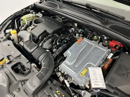 Photo 21 Renault Clio  E-Tech 140 - 21N