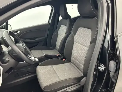 Photo 8 Renault Clio  E-Tech 140 - 21N