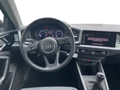 Photo 11 Audi A1  Sportback 25 TFSI 95 ch BVM5