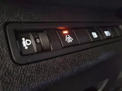 Photo 53 Peugeot 3008  Hybrid 225 e-EAT8