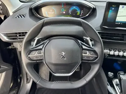 Photo 8 Peugeot 3008  Hybrid 225 e-EAT8