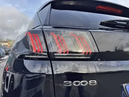 Photo 16 Peugeot 3008  Hybrid 225 e-EAT8