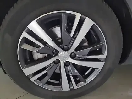 Photo 36 Peugeot 3008  Hybrid 225 e-EAT8