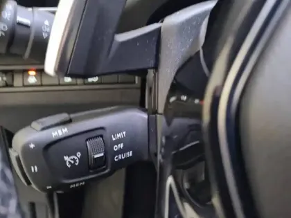 Photo 50 Peugeot 3008  Hybrid 225 e-EAT8