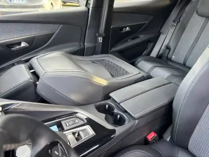 Photo 23 Peugeot 3008  Hybrid 225 e-EAT8