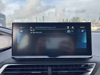 Photo 18 Peugeot 3008  Hybrid 225 e-EAT8