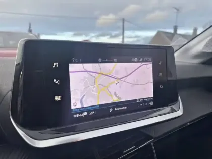 Photo 14 Peugeot 208  PureTech 100 S&S BVM6