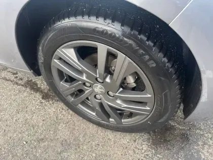 Photo 12 Peugeot 208  PureTech 100 S&S BVM6