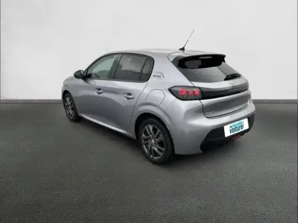 Photo 46 Peugeot 208  PureTech 100 S&S BVM6