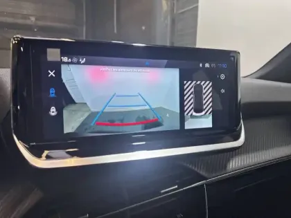 Photo 71 Peugeot 2008  Hybrid 145 e-DCS6