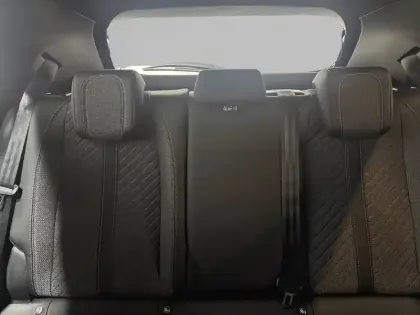 Photo 38 Peugeot 2008  Hybrid 145 e-DCS6