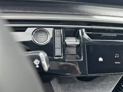 Photo 13 Peugeot 3008  Hybrid 136 e-DCS6