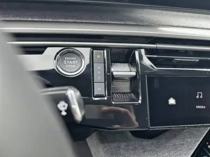 Photo 38 Peugeot 3008  Hybrid 136 e-DCS6