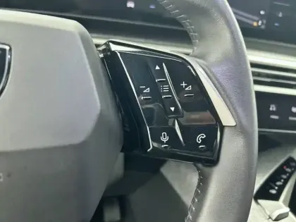 Photo 44 Peugeot 3008  Hybrid 136 e-DCS6