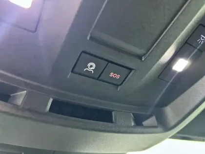 Photo 24 Peugeot 3008  Hybrid 136 e-DCS6