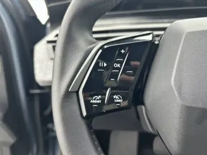 Photo 18 Peugeot 3008  Hybrid 136 e-DCS6