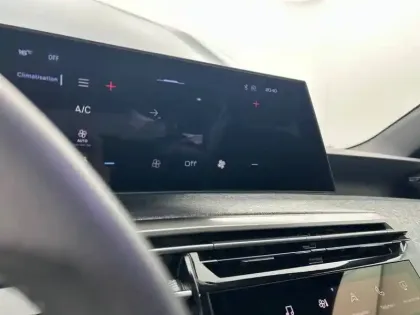 Photo 21 Peugeot 3008  Hybrid 136 e-DCS6