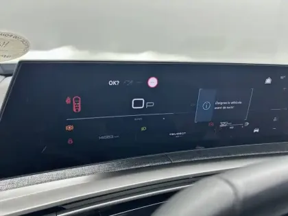 Photo 34 Peugeot 3008  Hybrid 136 e-DCS6