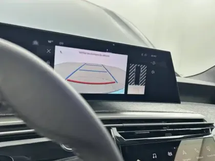 Photo 23 Peugeot 3008  Hybrid 136 e-DCS6