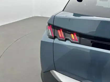 Photo 16 Peugeot 3008  Hybrid 136 e-DCS6