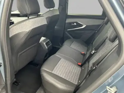 Photo 11 Peugeot 3008  Hybrid 136 e-DCS6