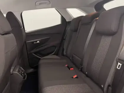 Photo 31 Peugeot 3008  Puretech 130ch S&S EAT8