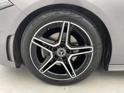 Photo 17 Mercedes Classe A  200 d 8G-DCT