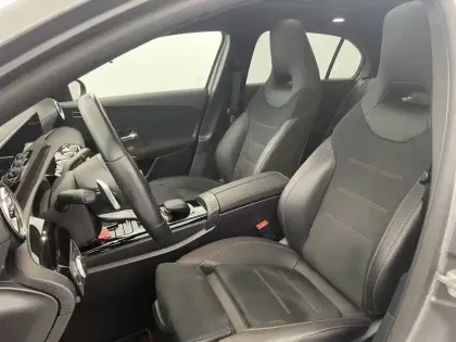 Photo 14 Mercedes Classe A  200 d 8G-DCT