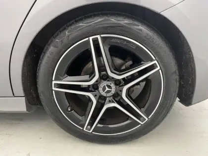 Photo 16 Mercedes Classe A  200 d 8G-DCT