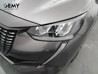 Photo 15 Peugeot 208  PureTech 100 S&S EAT8