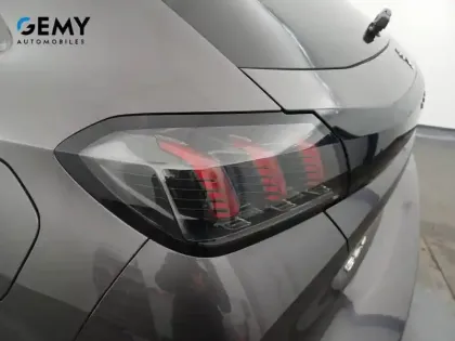 Photo 16 Peugeot 208  PureTech 100 S&S EAT8