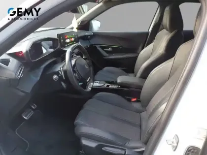 Photo 8 Peugeot 2008  BlueHDi 130 S&S EAT8