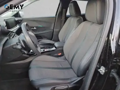 Photo 8 Peugeot 2008  PureTech 130 S&S EAT8