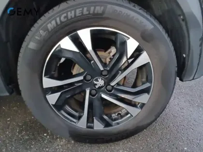 Photo 10 Peugeot 2008  PureTech 130 S&S EAT8