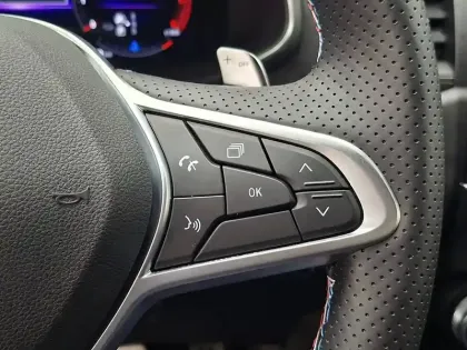 Photo 35 Renault Arkana  TCe 160 EDC - 23