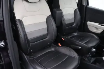 Photo 18 Renault Captur  TCe 150 FAP EDC