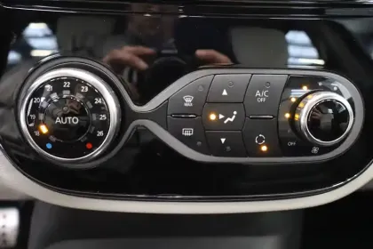 Photo 31 Renault Captur  TCe 150 FAP EDC