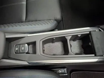 Photo 43 Renault Clio  E-Tech full hybrid 160 ch