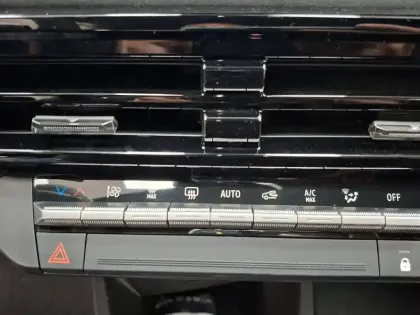 Photo 29 Renault Clio  E-Tech full hybrid 160 ch